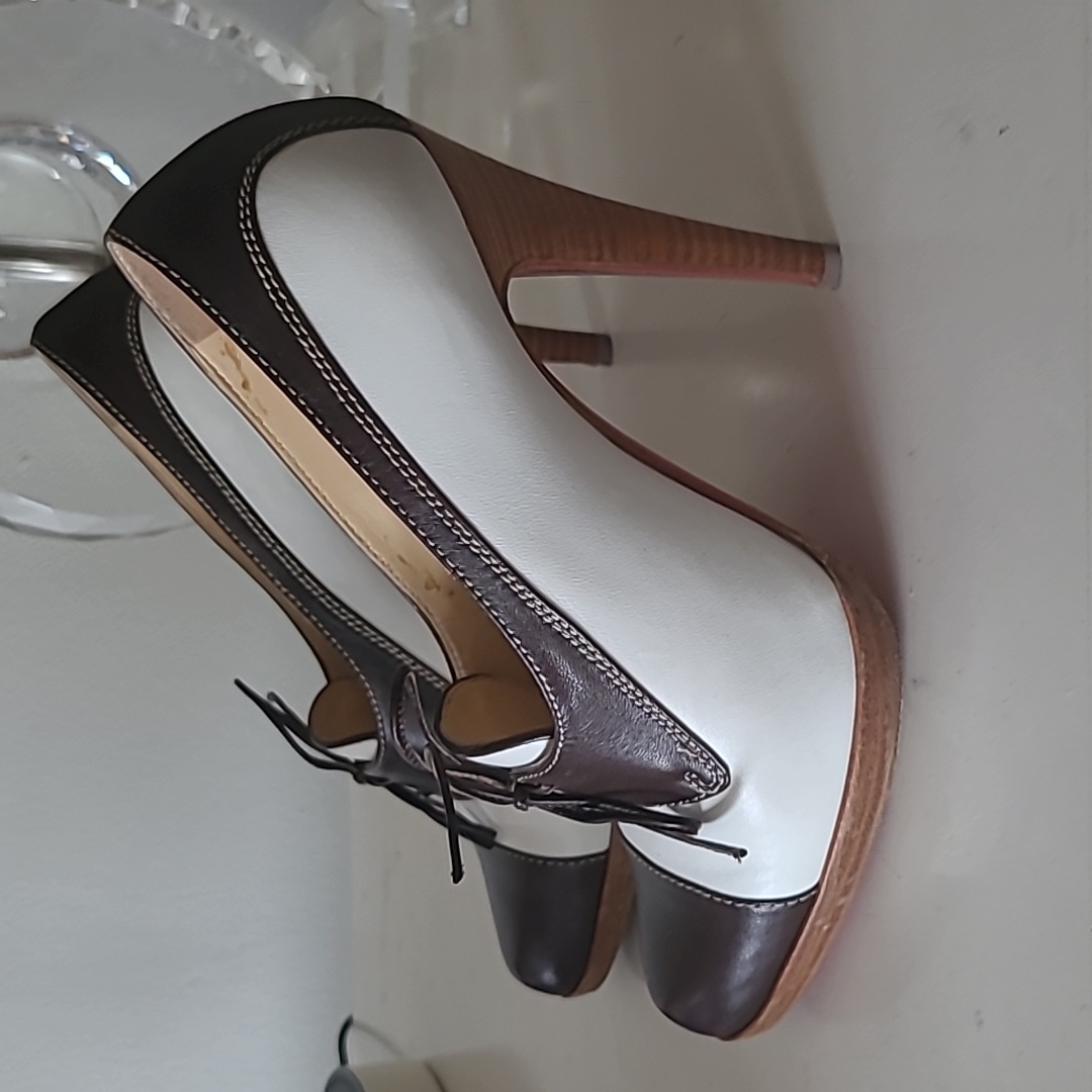 Christian Louboutin Rare Oxford Pump